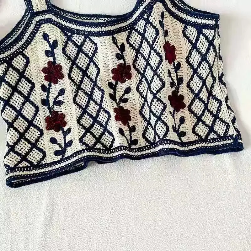Vintage Flower Short Slim Knit Camisole - Women's Crop Top