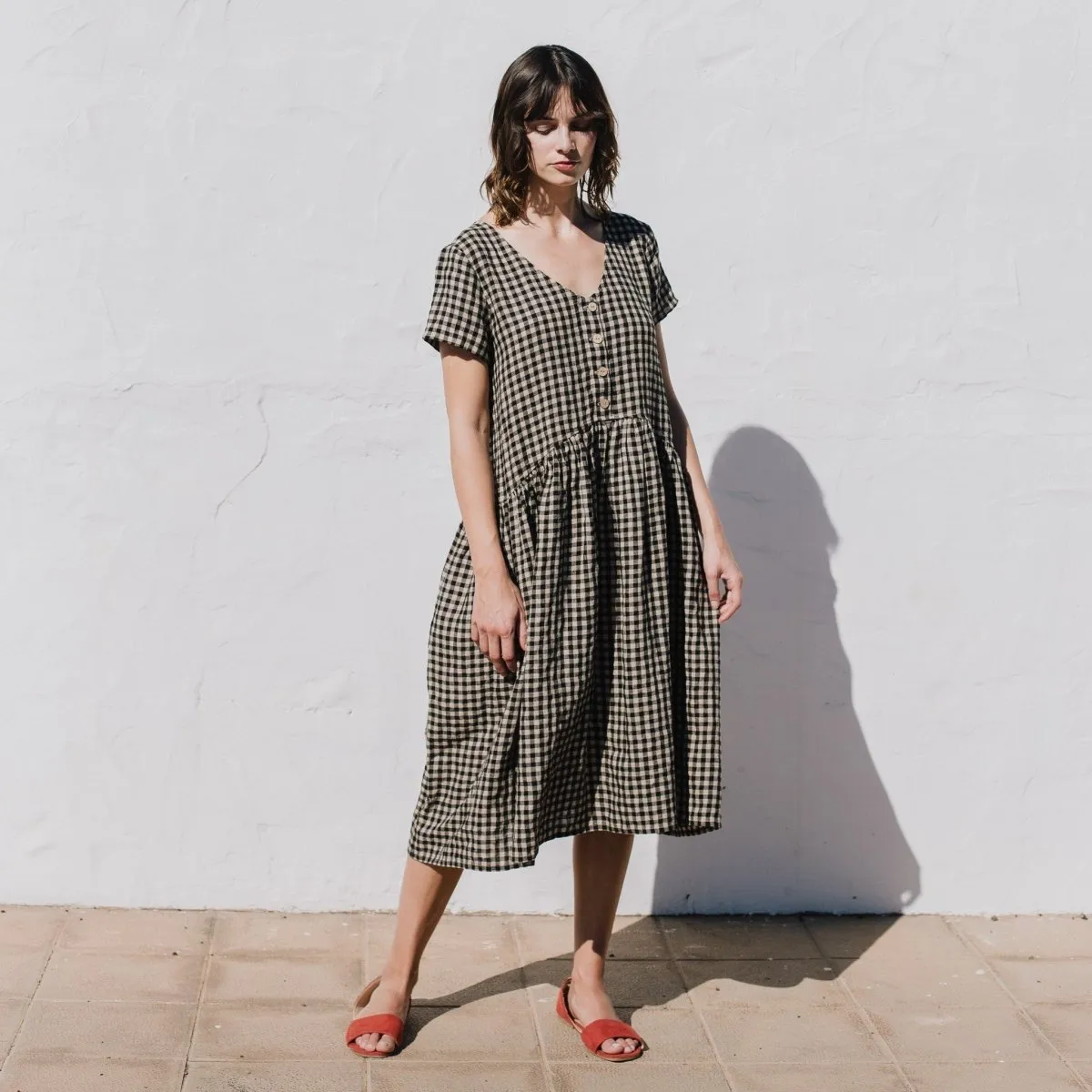VOLUME-3 oversized linen dress with short sleeves